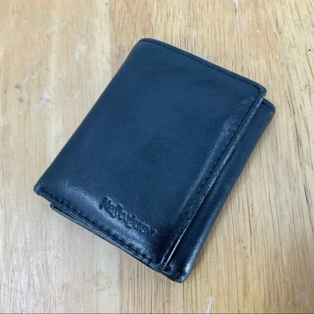 Ives Saint Laurent men’s tri fold black leather wallet